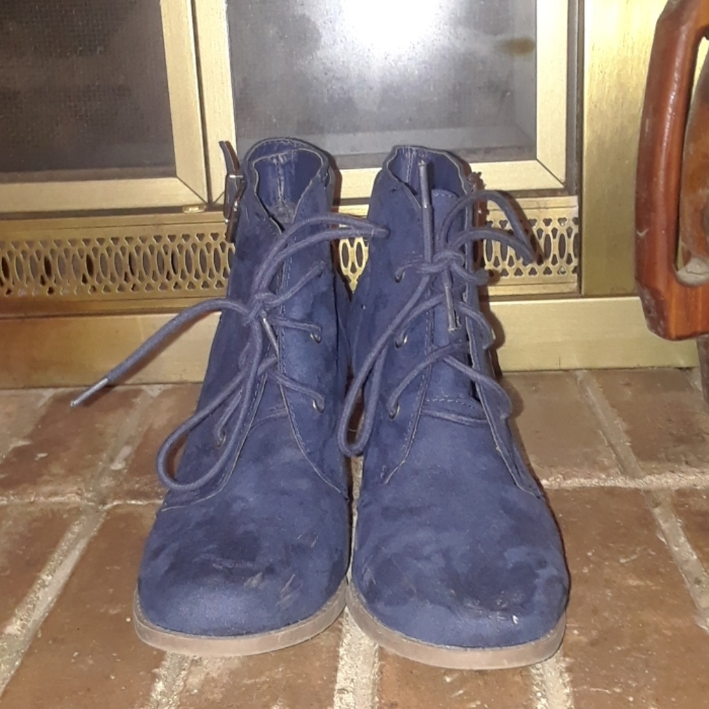 Dark Navy Swayed Wedge Boots